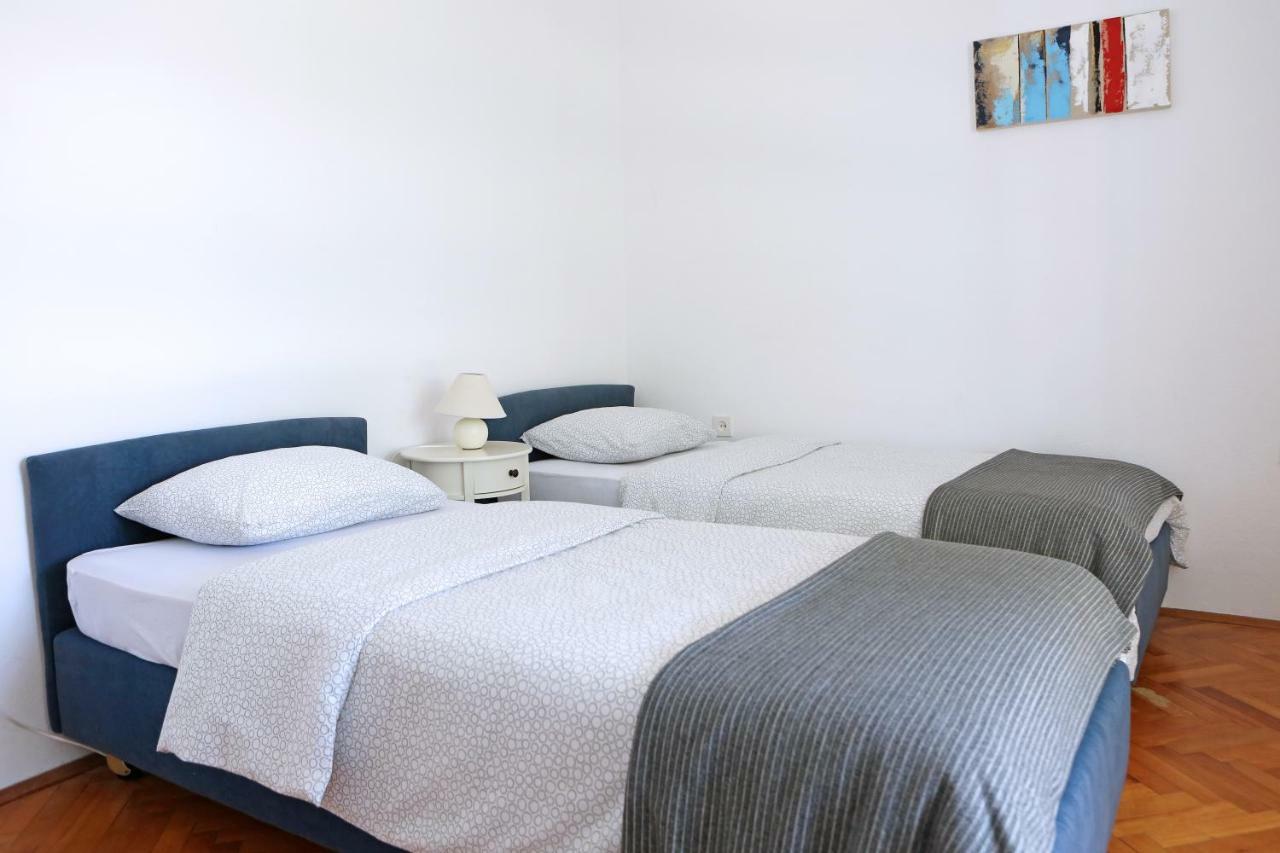 Apartman Charlie Vrsi Luaran gambar