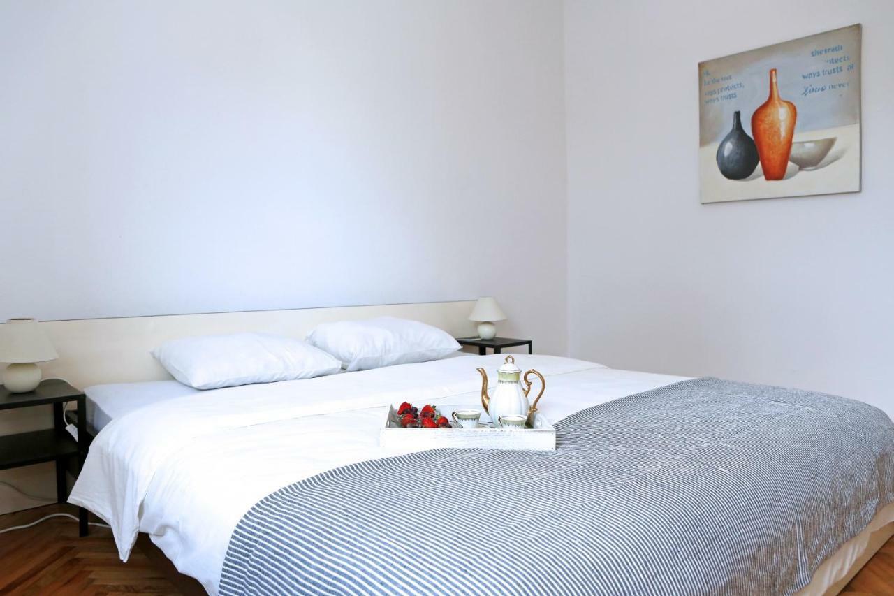 Apartman Charlie Vrsi Luaran gambar