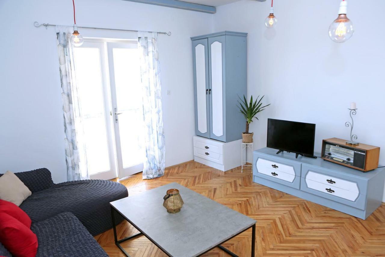 Apartman Charlie Vrsi Luaran gambar